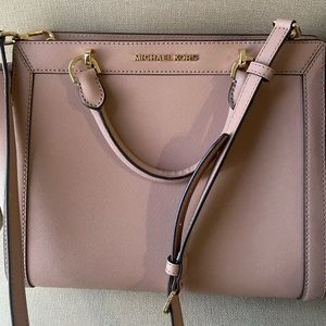 Blush Micheal Kors purse